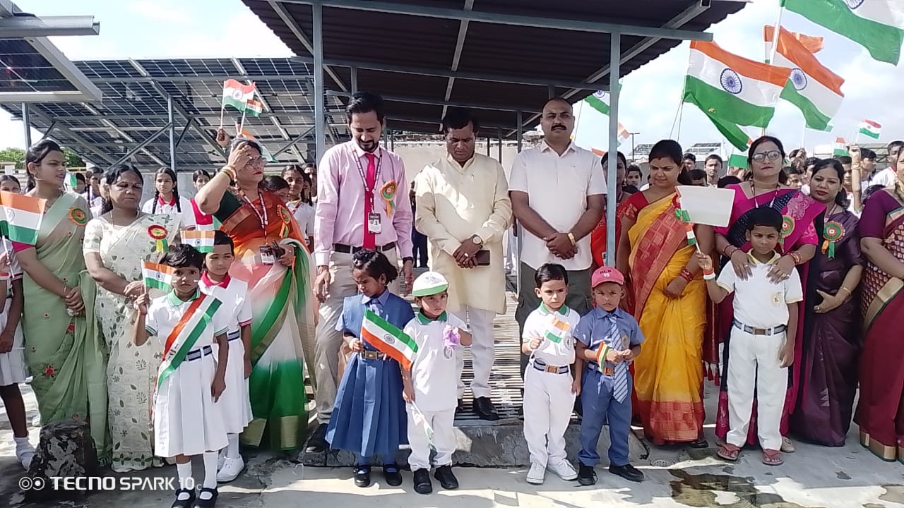 कृष्णा पब्लिक स्कूल में धूमधाम से मनाया गया स्वतंत्रता दिवस