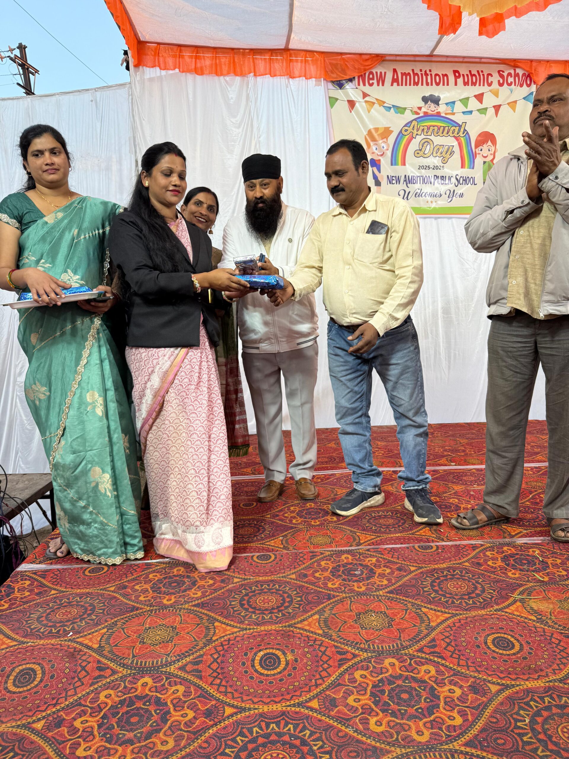 न्यू एम्बिशन पब्लिक स्कूल का वार्षिक उत्सव सम्पन्न, बच्चों ने दी मनमोहक प्रस्तुतियां