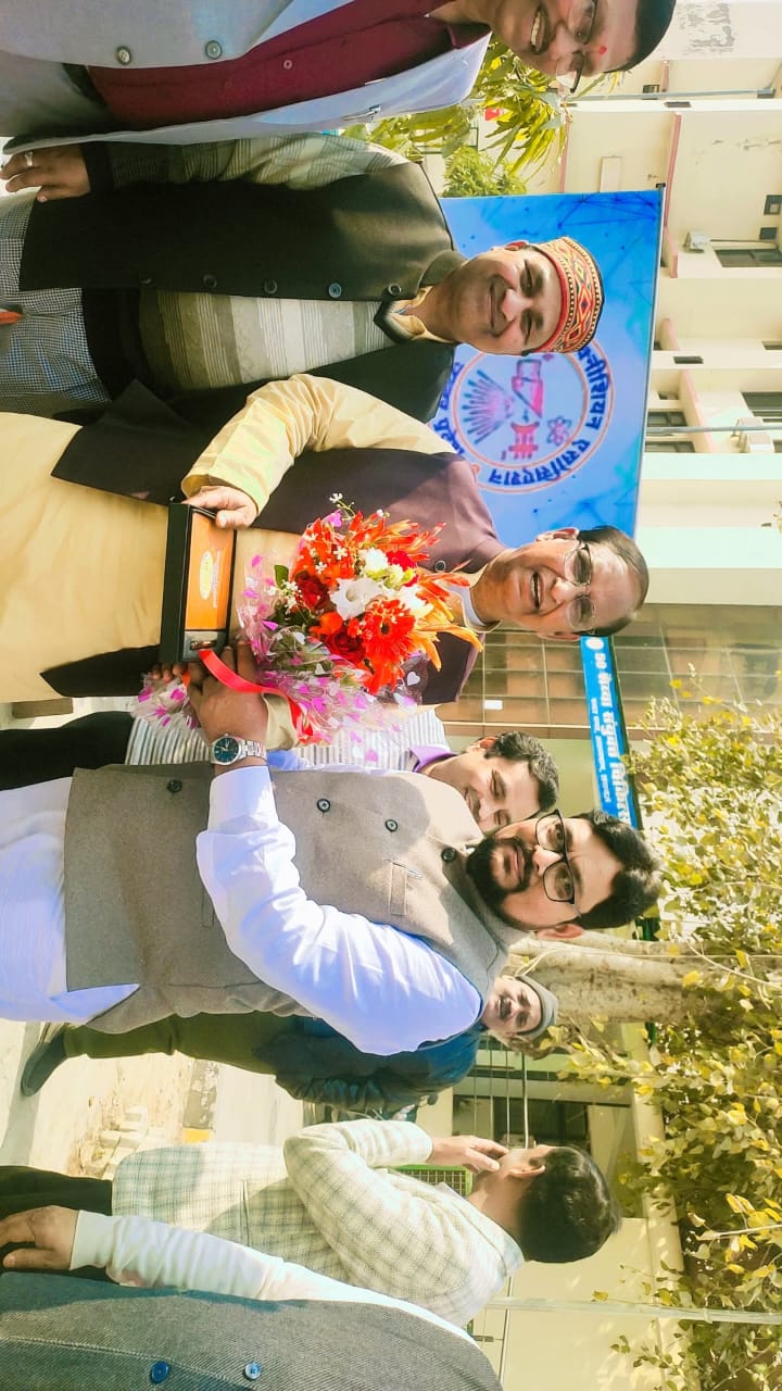 एक्सरे टेक्निशियन एसोसिशन ने किया खिचड़ी भोज का आयोजन